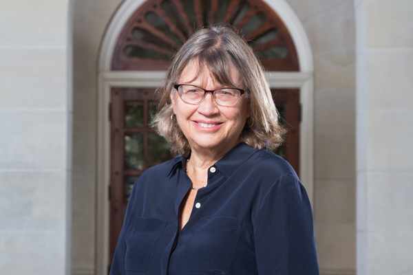 Pulitizer Finalist Tells Extraordinary Stories of Ordinary People